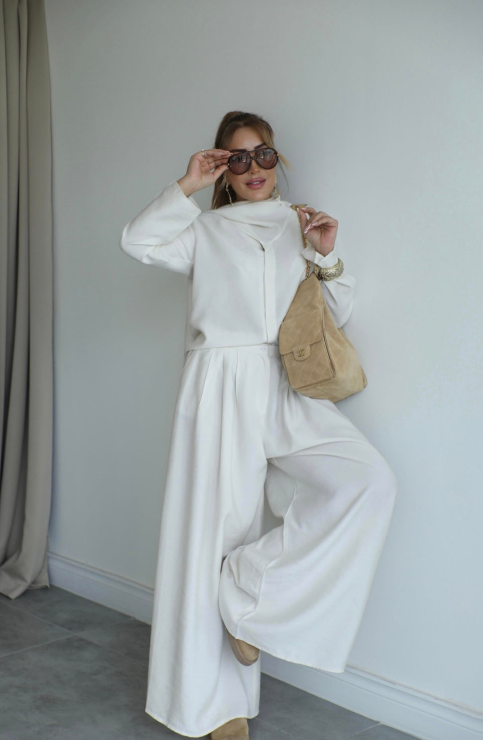 Set Offwhite scarf attached