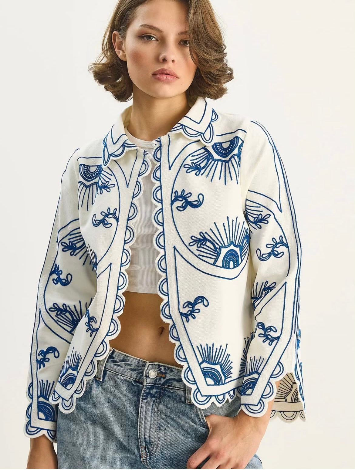 Embroidery Blue Blanc