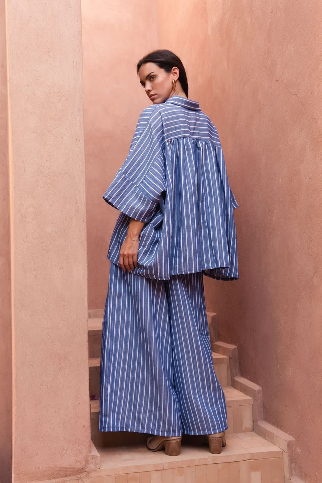 Set stripe blue light