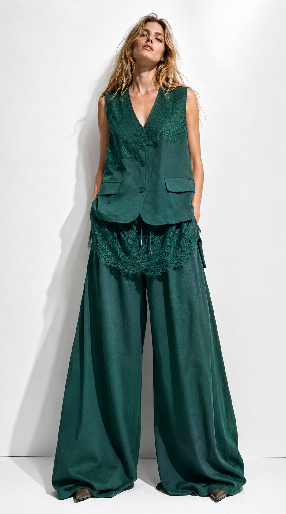 Set green lace