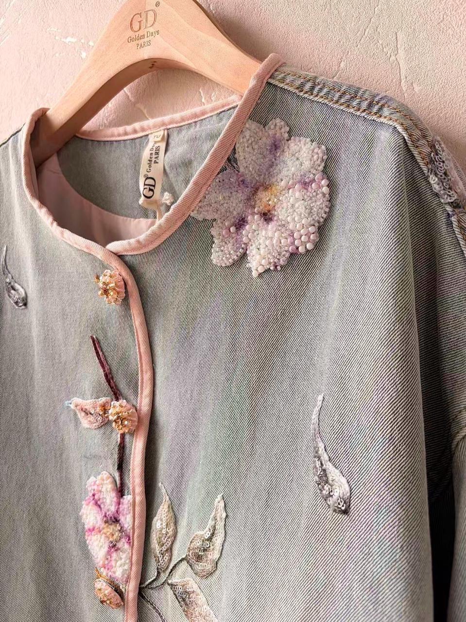 Jacket embroidery denim