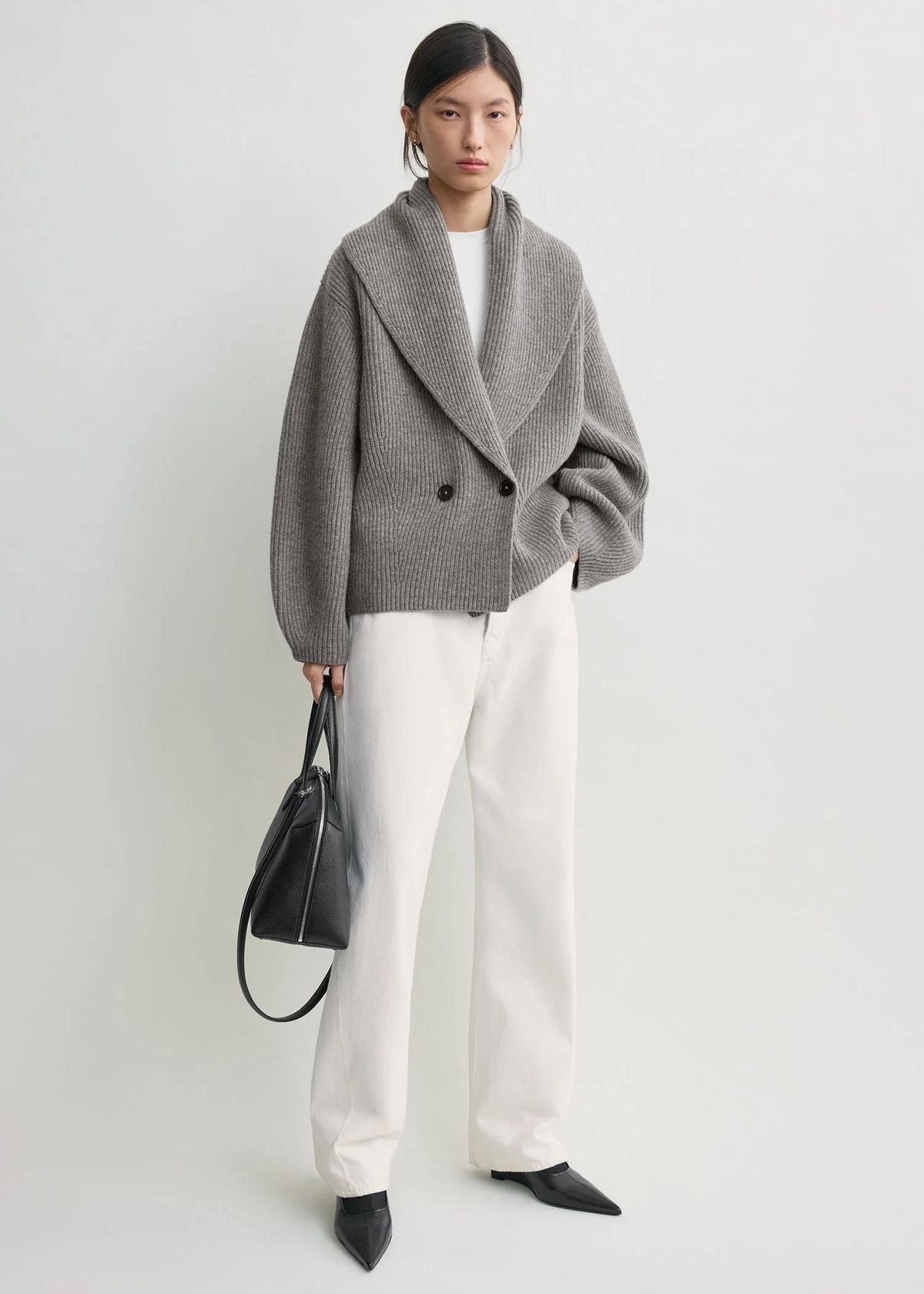 Cardigan wool grey black button