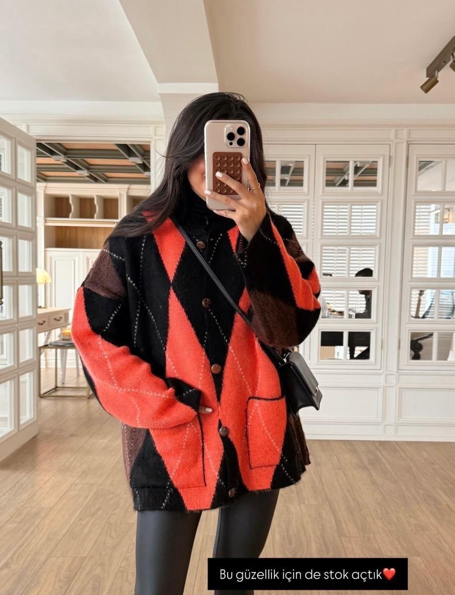 Knitted Orange x Black