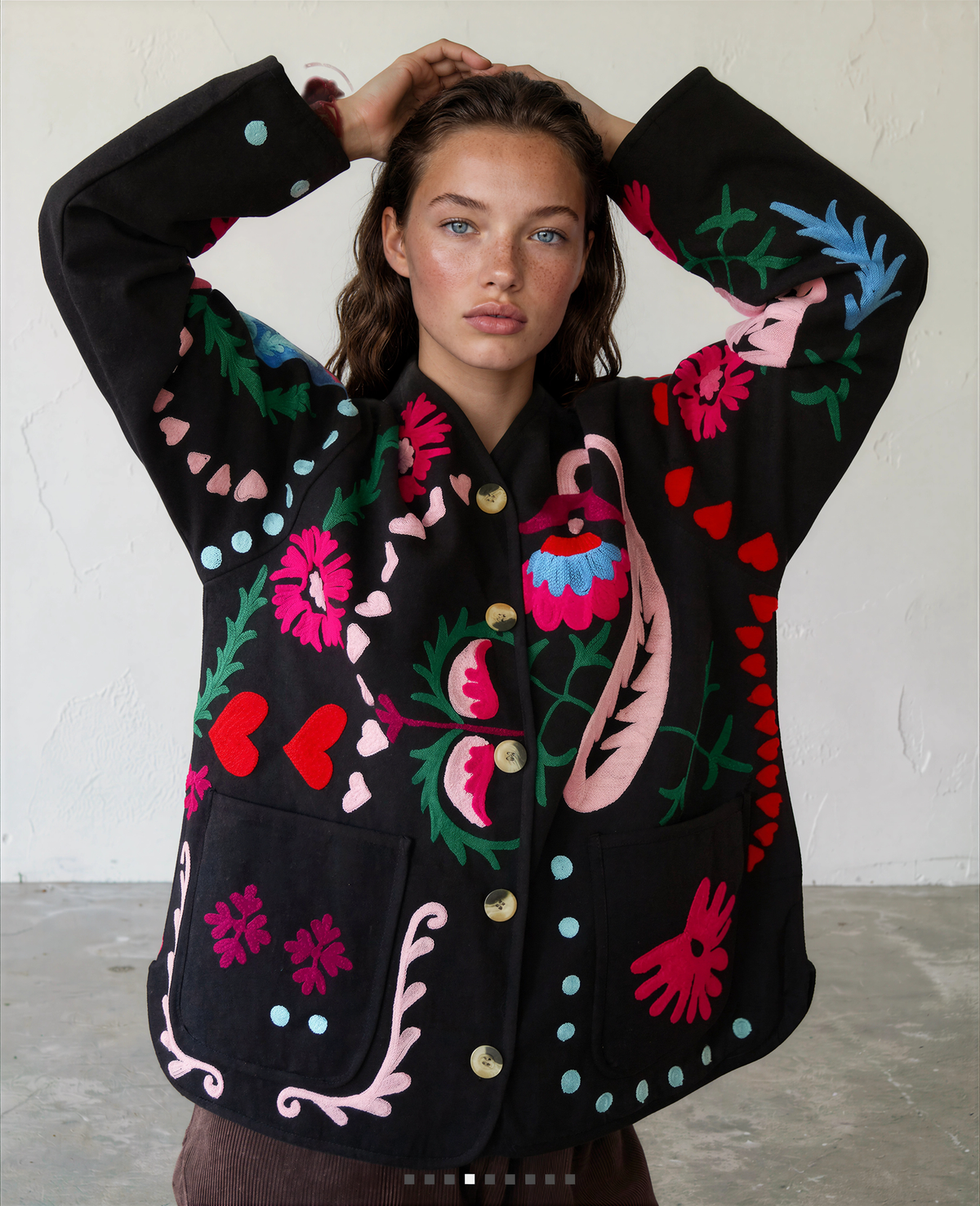 Jacket embroidery black