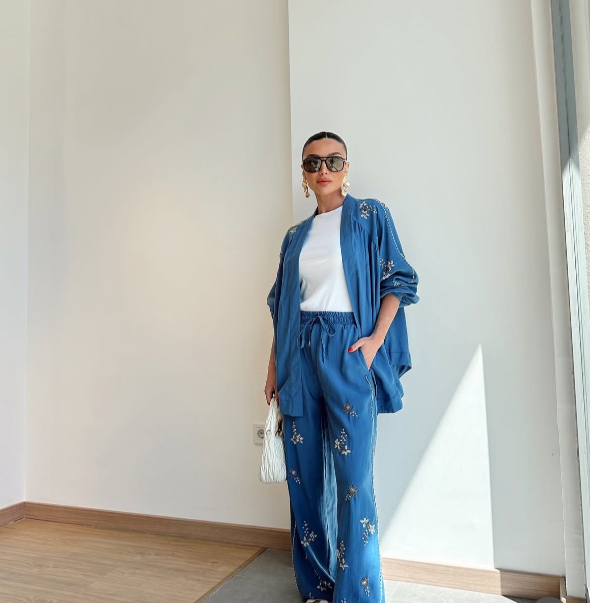 Set Embroidery Blue