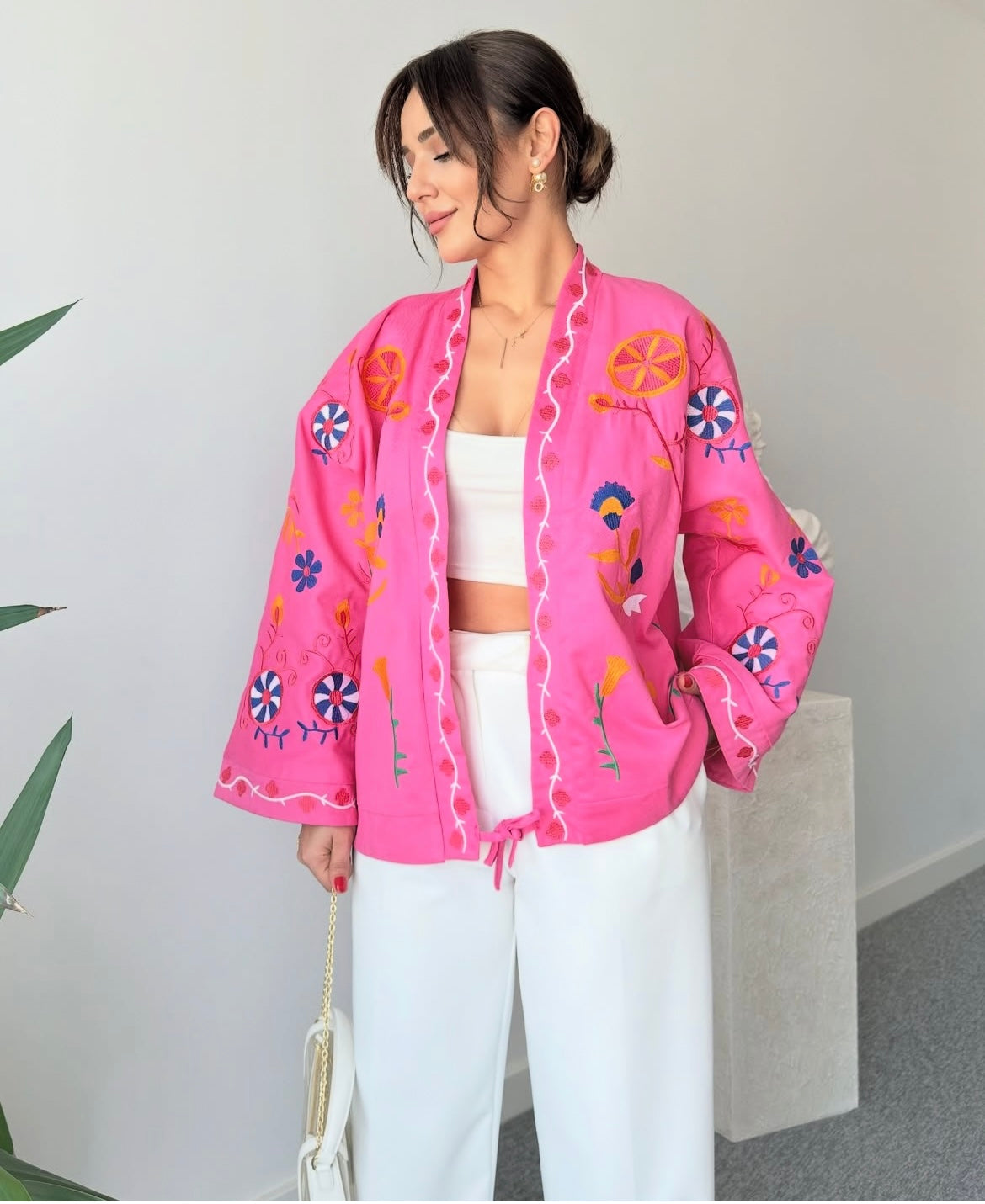 Embroidery Pink kimono