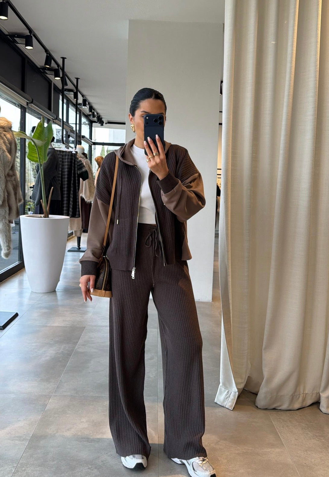 Set brown mix knit
