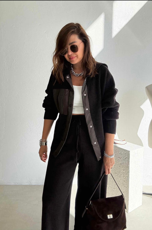 Brown knit set button