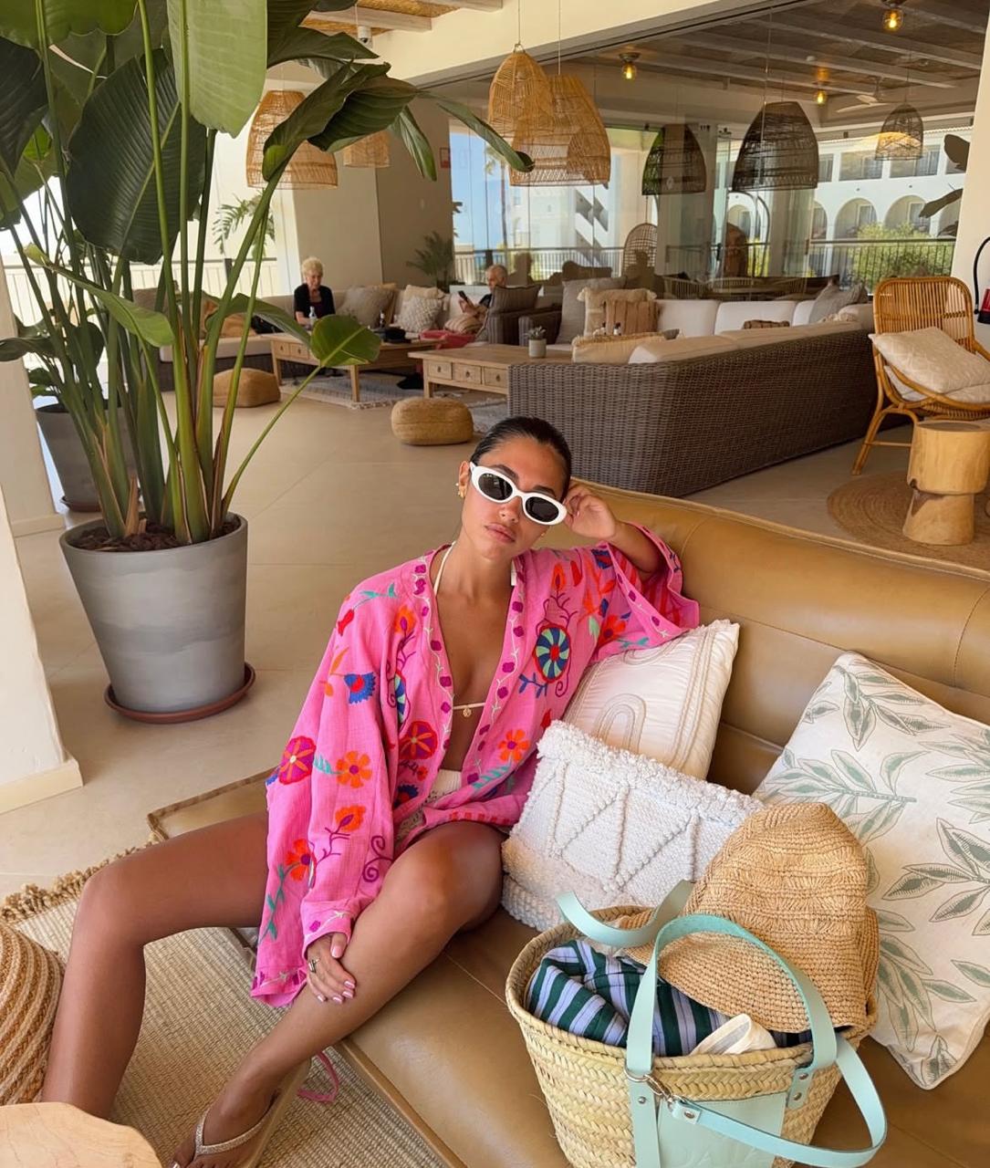 Embroidery Pink kimono