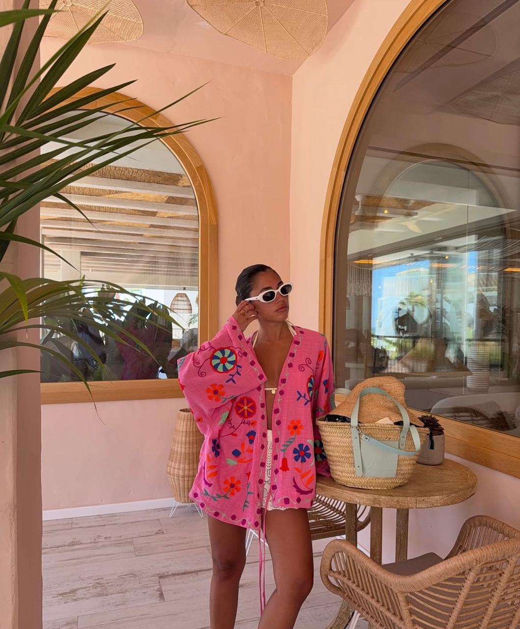 Embroidery Pink kimono