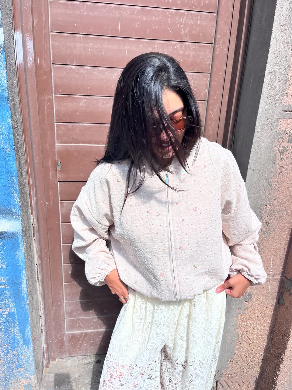 Sweater zipper beige sequins