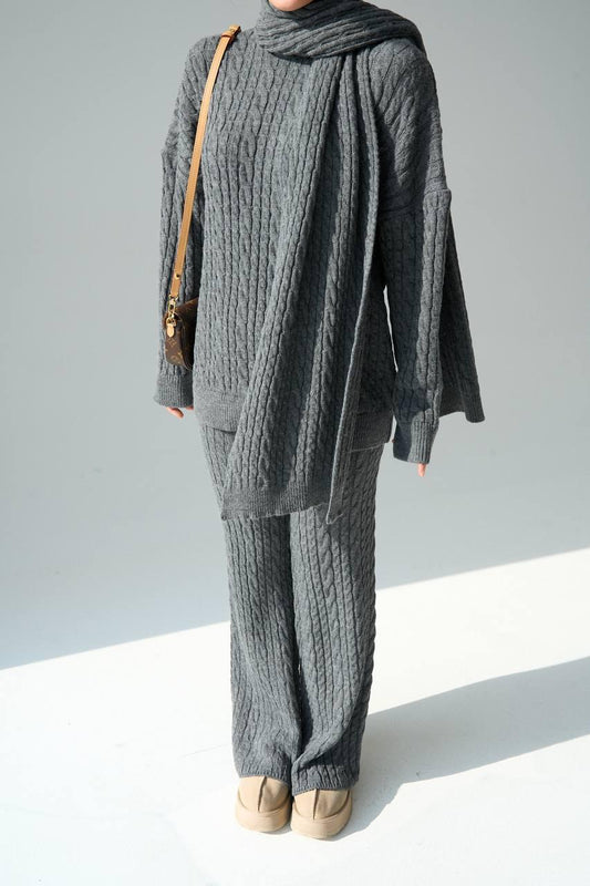 Grey knit set scarf