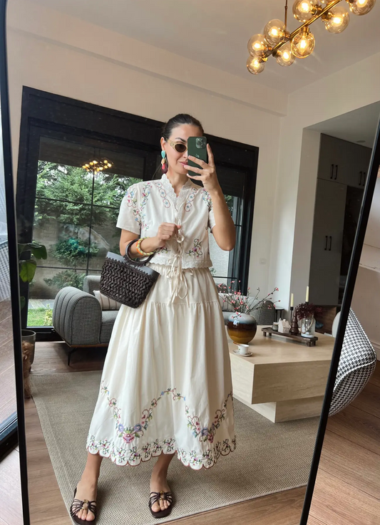 Set embroidery