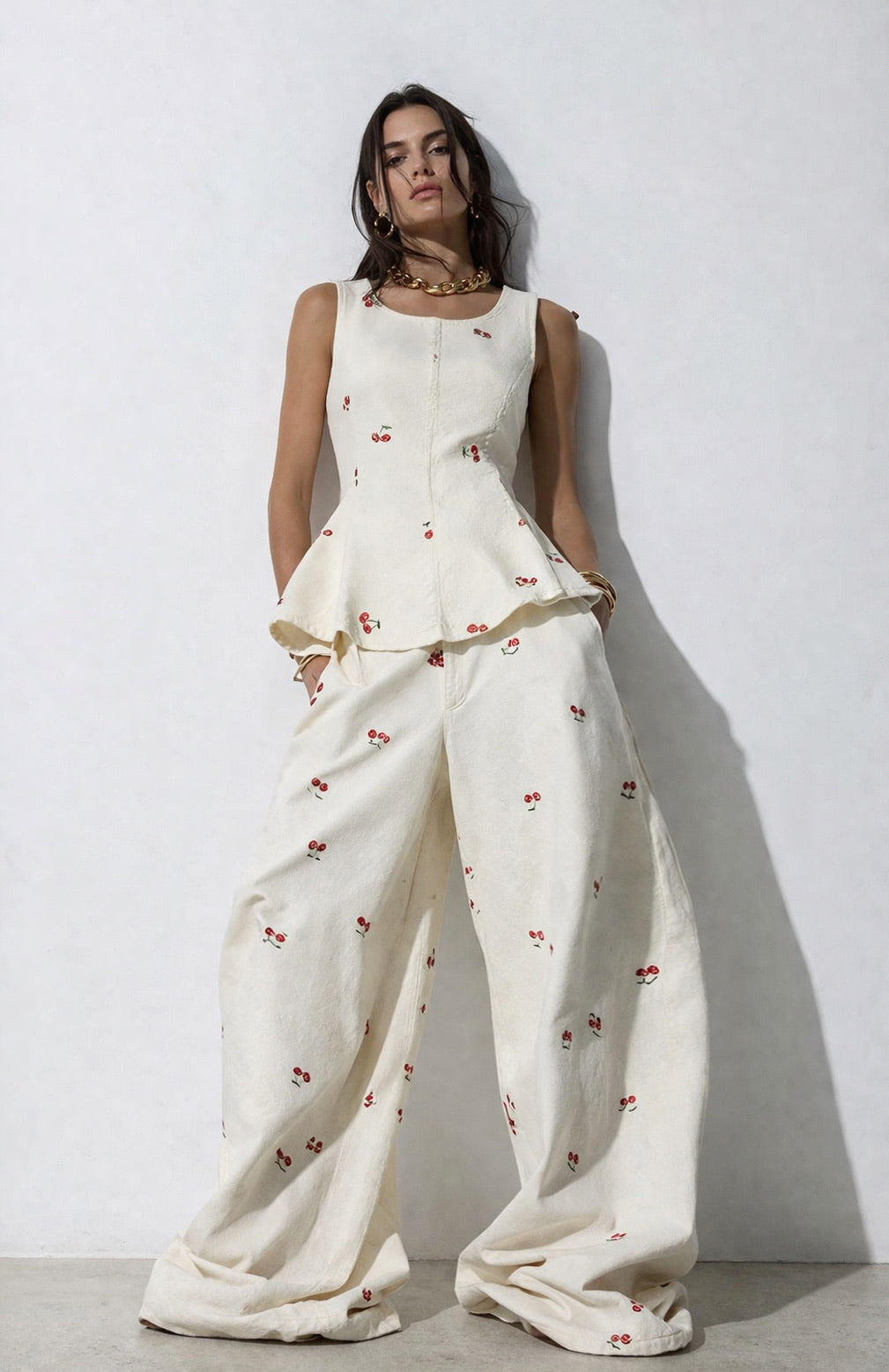 Set polka cherry white