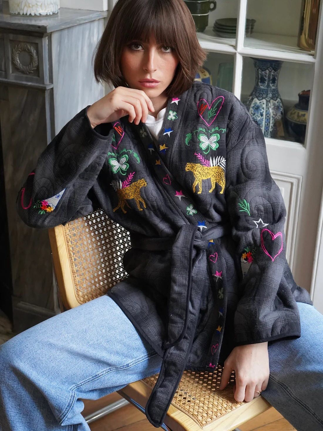 Jacket embroidery black