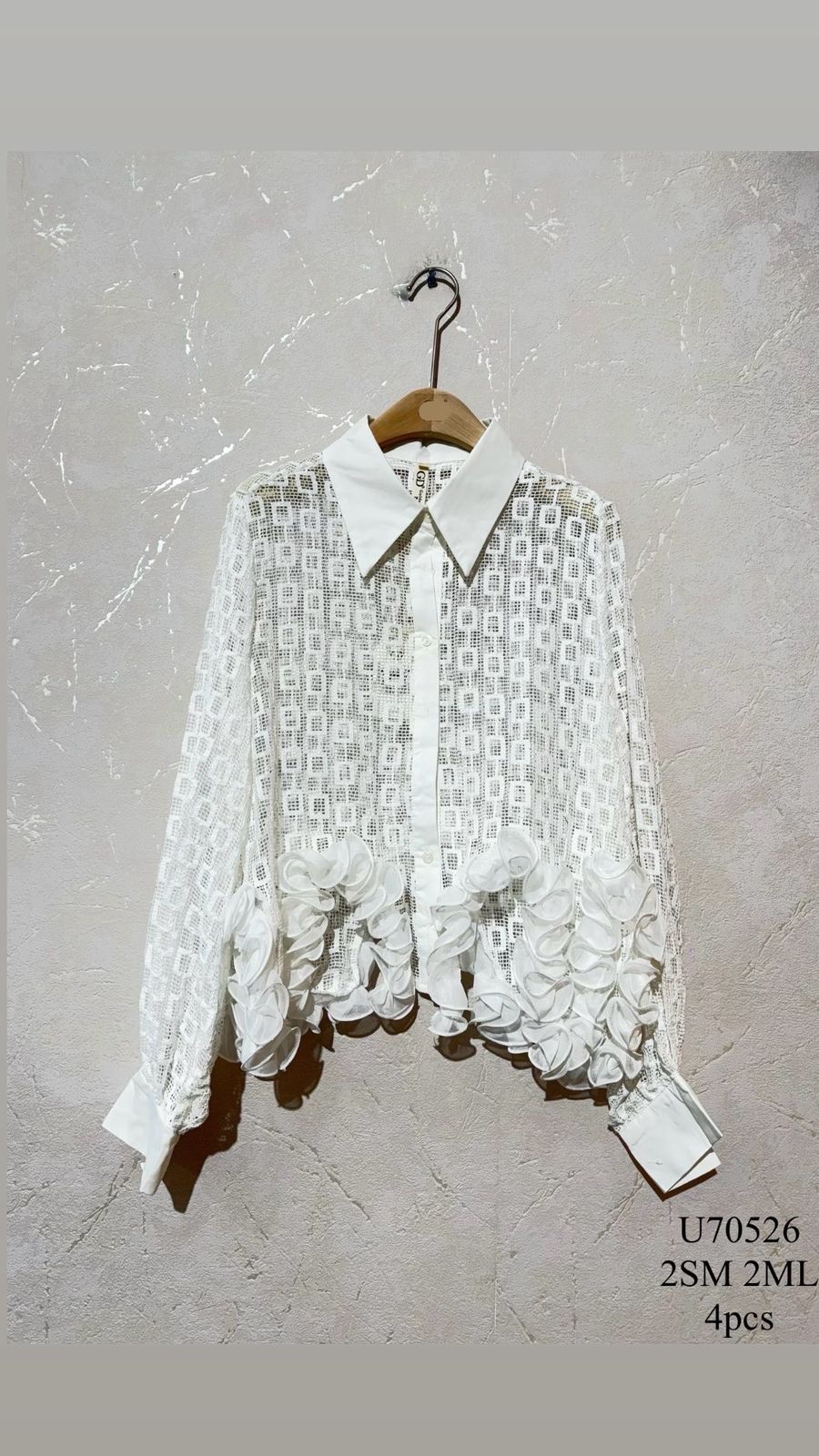 Blouse white ruffles