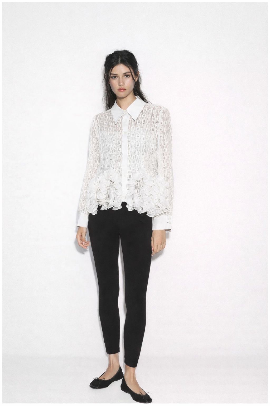Blouse white ruffles