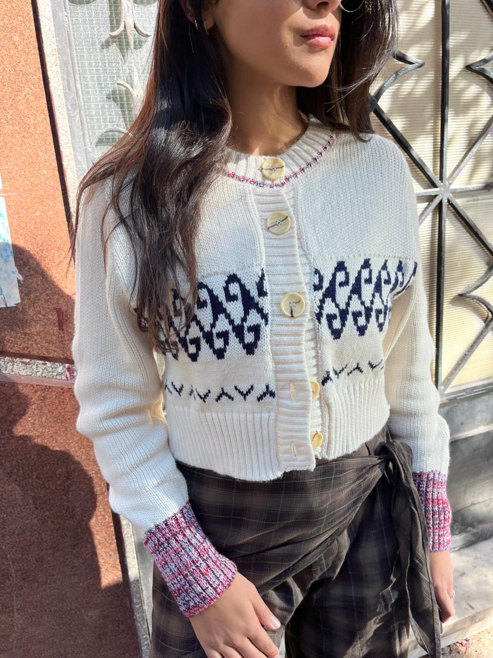 Pullover buttons argyle