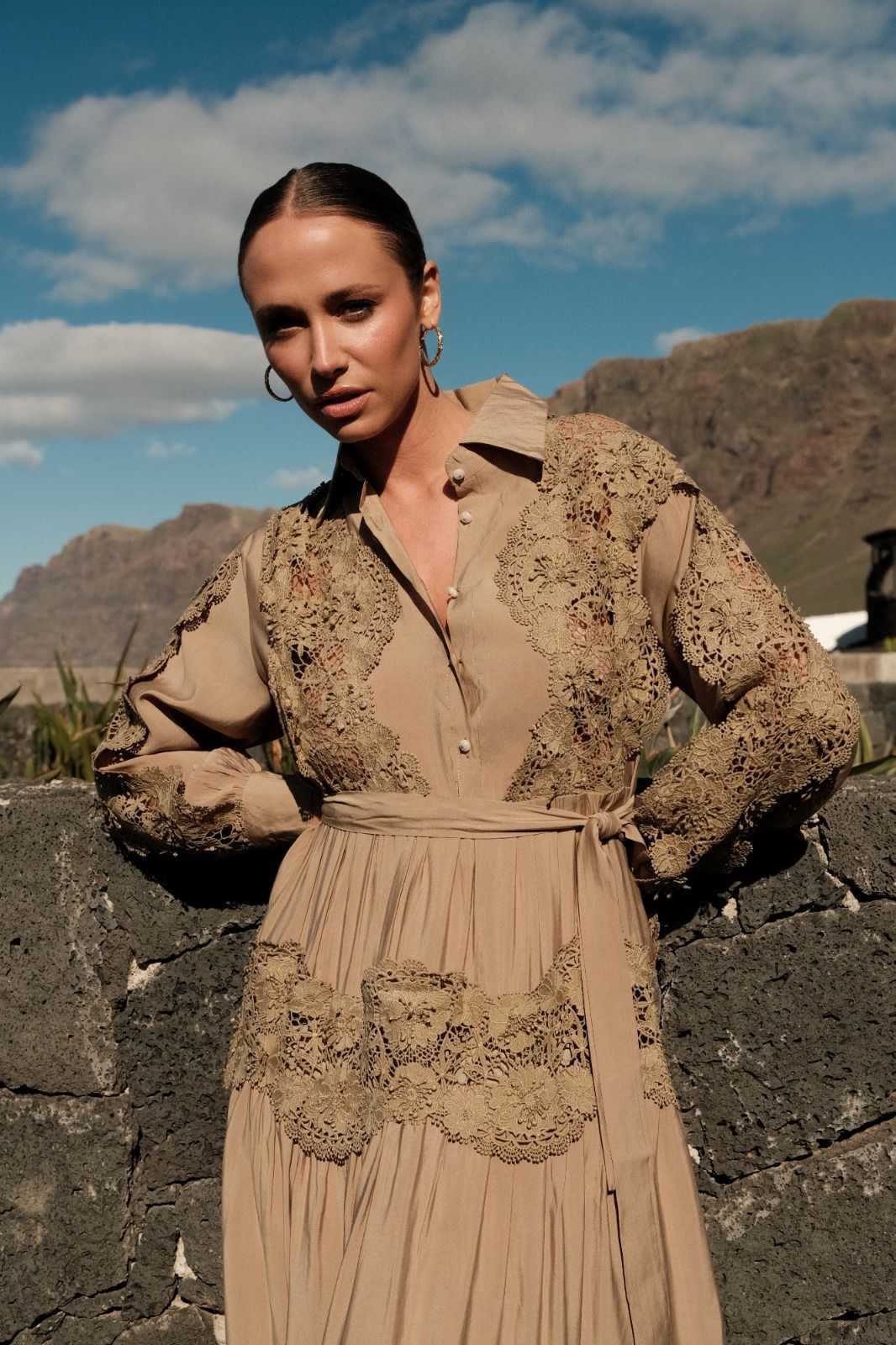 Dress olive lace
