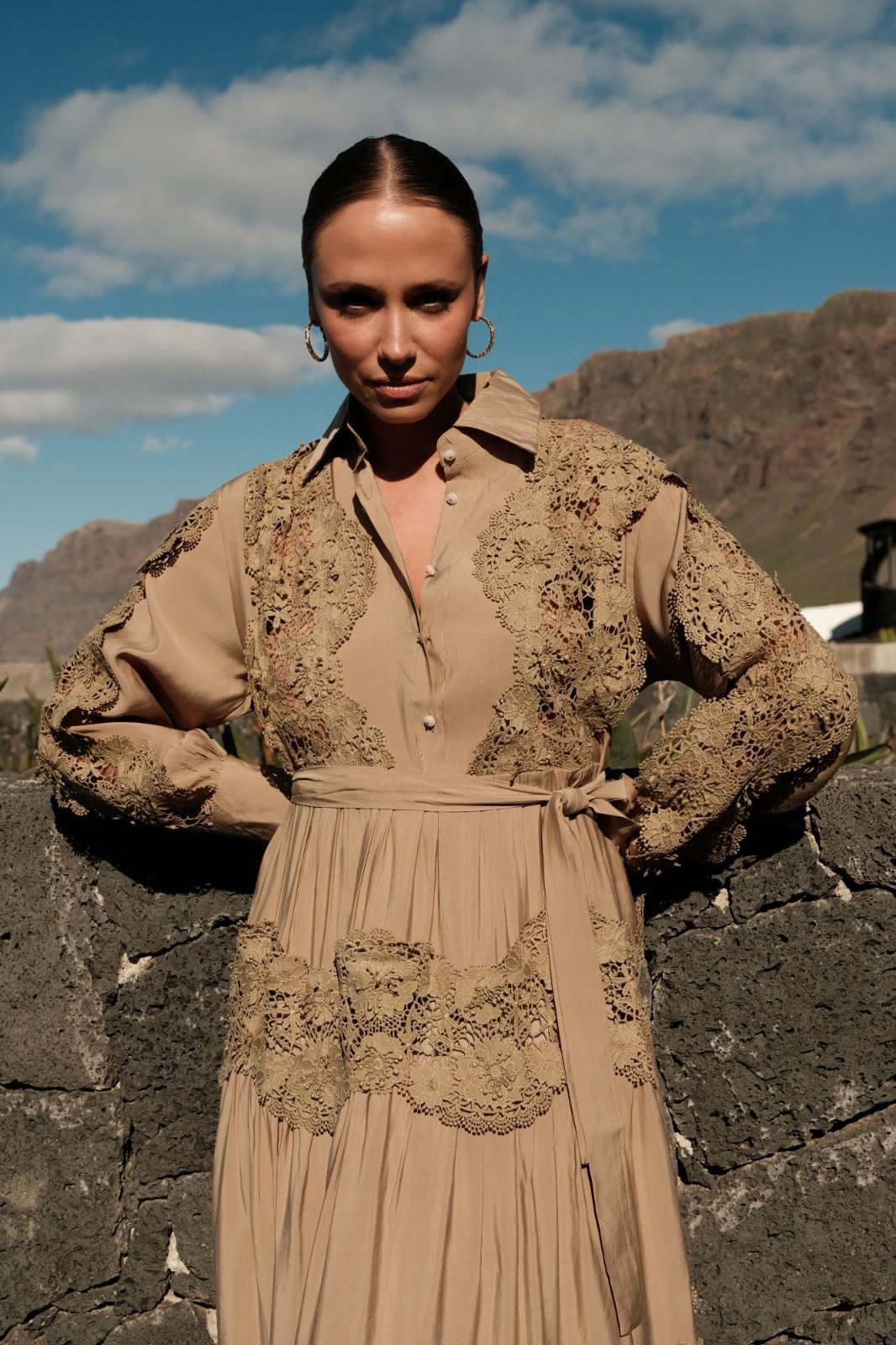 Dress olive lace