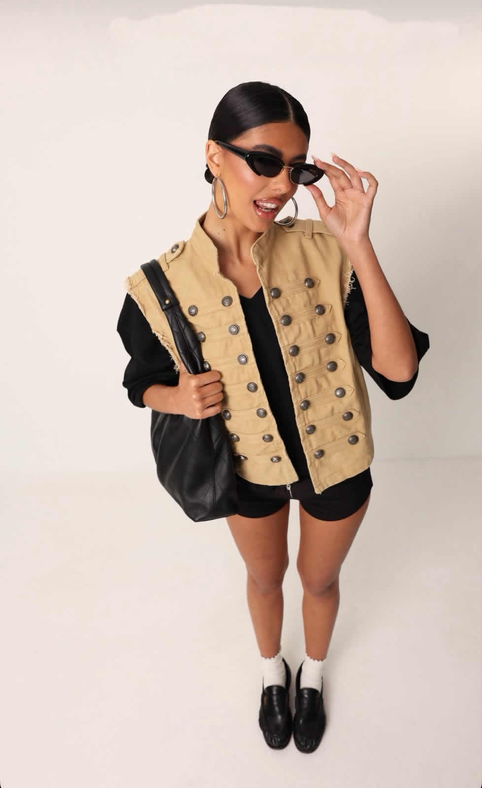 VEST BEIGE BUTTONS