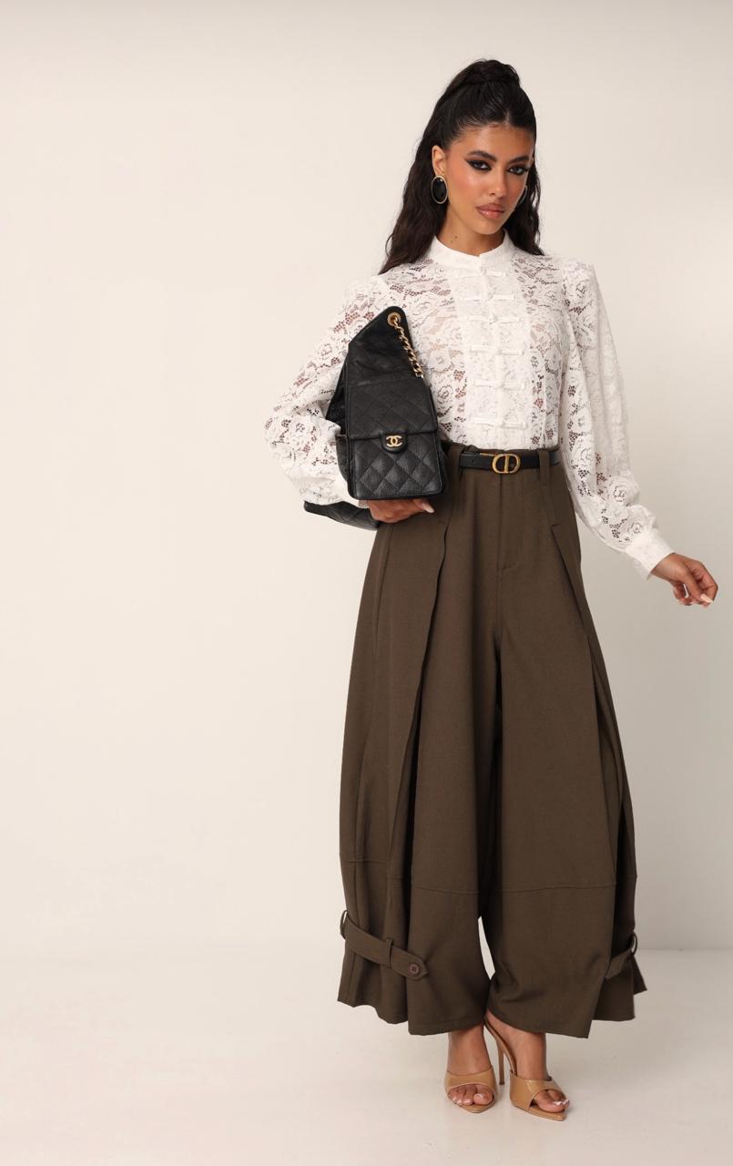 Lace sleeves blouse