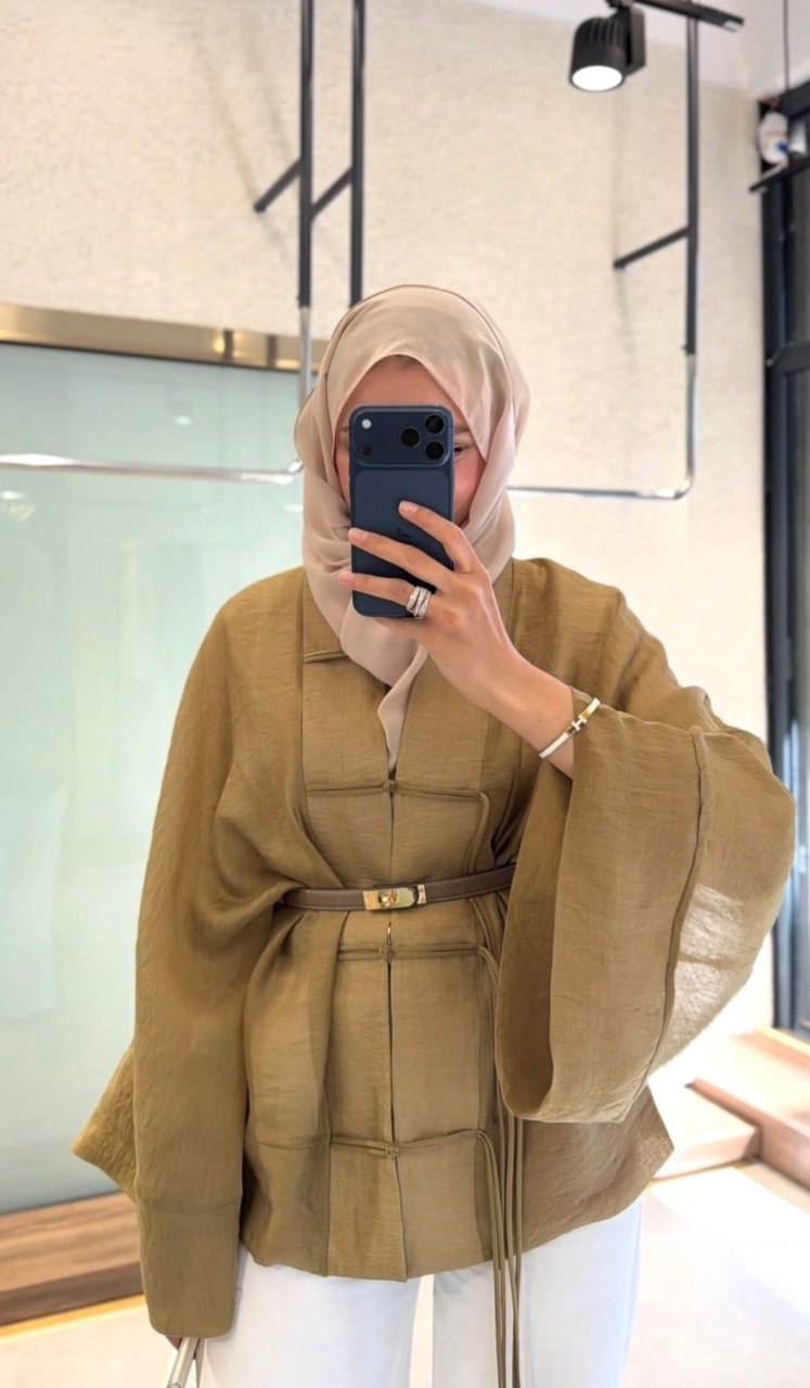 Tang shirt olive cafe