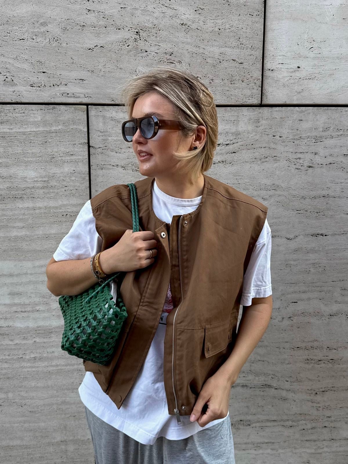 Leisure vest brown