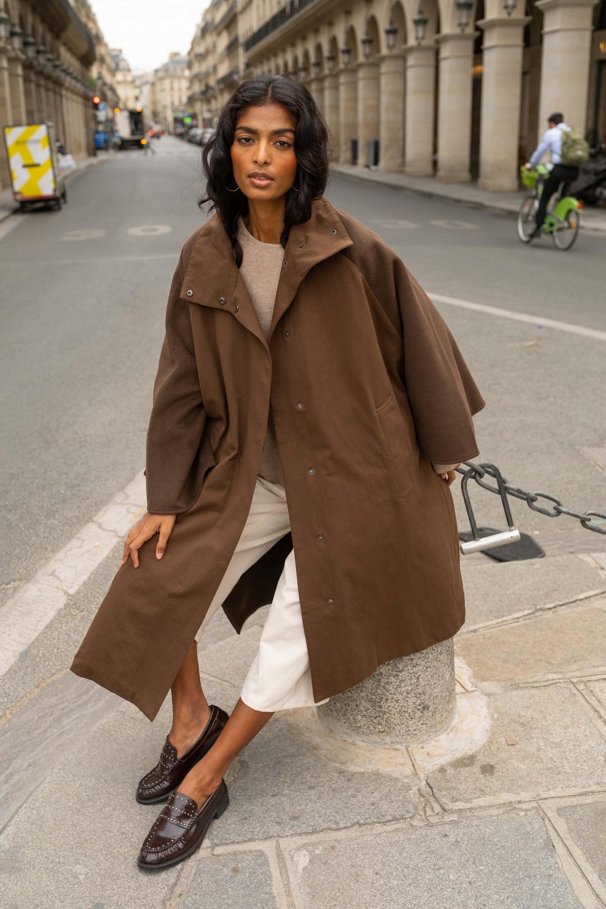 Trench coat brown wool sleeves