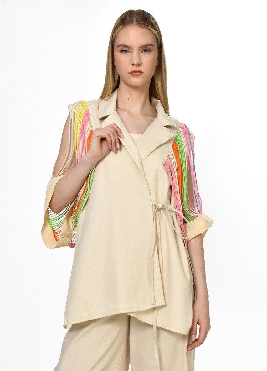 Vest colorful lines sleeves