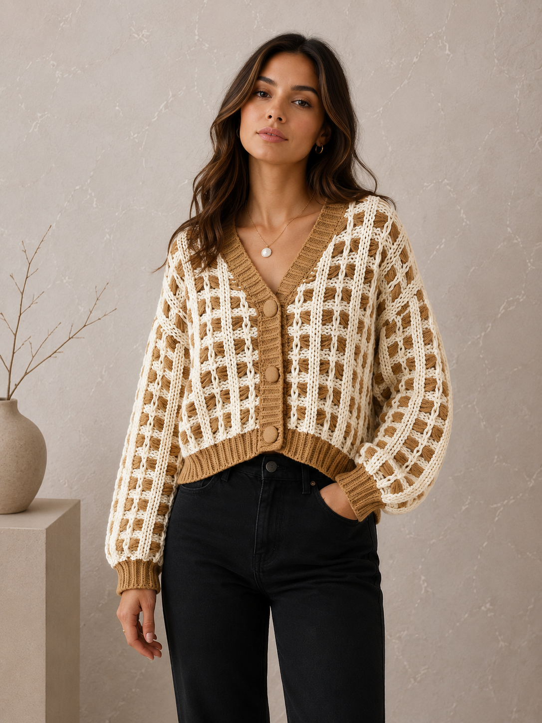 Cardigan crochet beige white