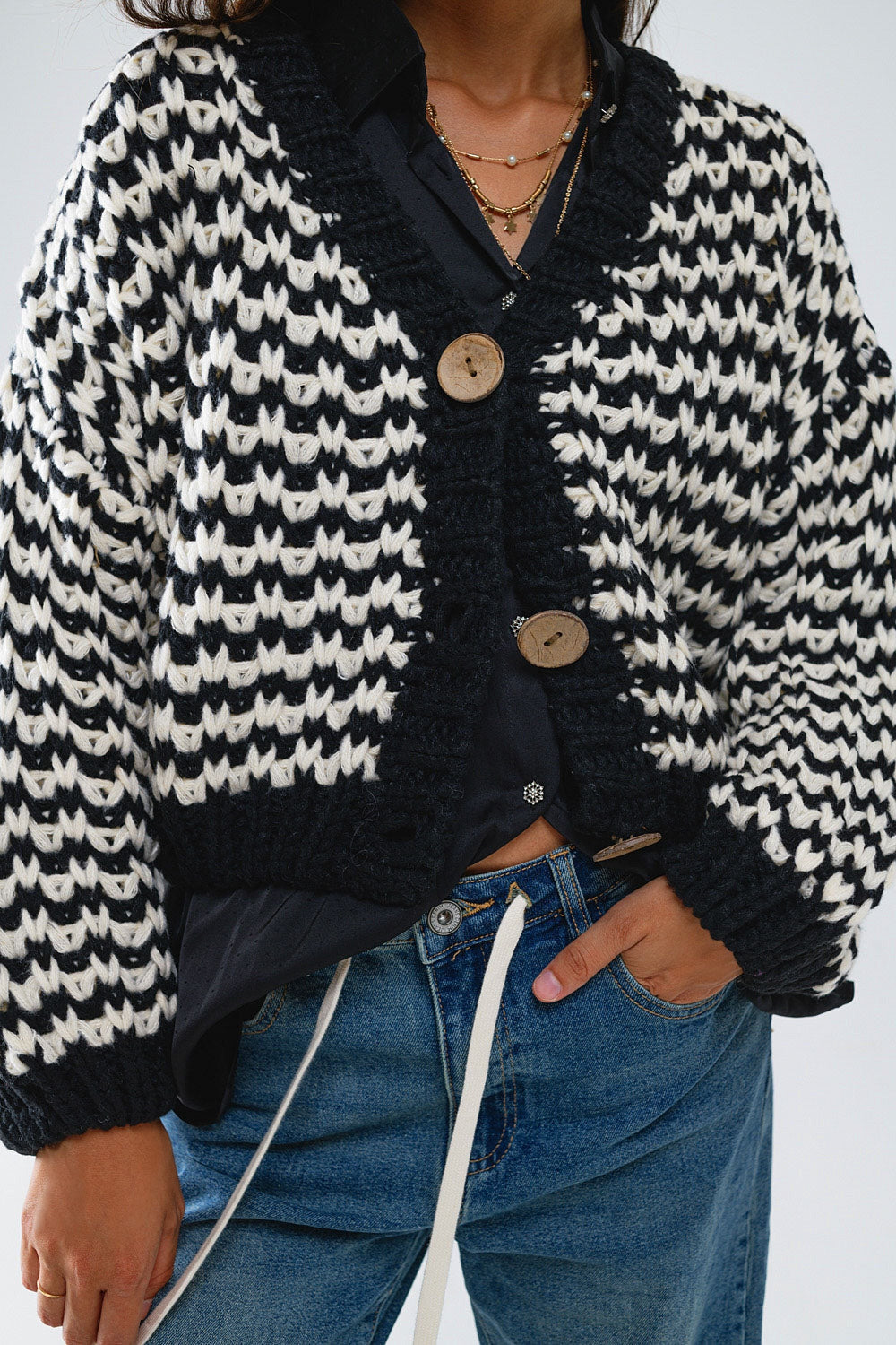 Cardigan crochet black white