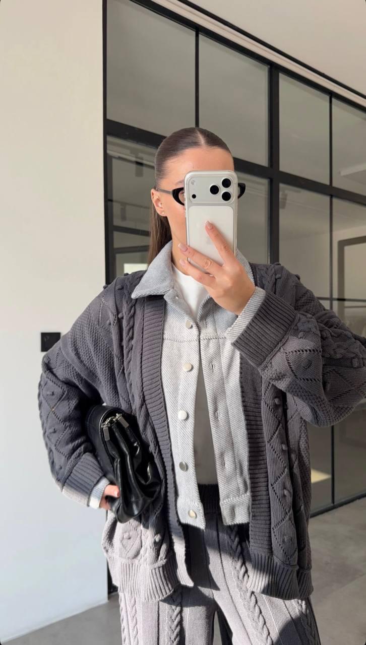 Set navy grey attached shirt