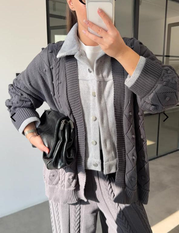 Set navy grey attached shirt