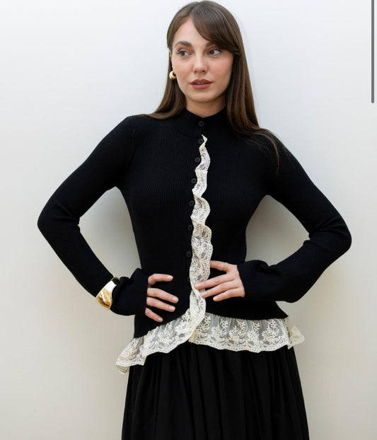 Pullover black knit lace