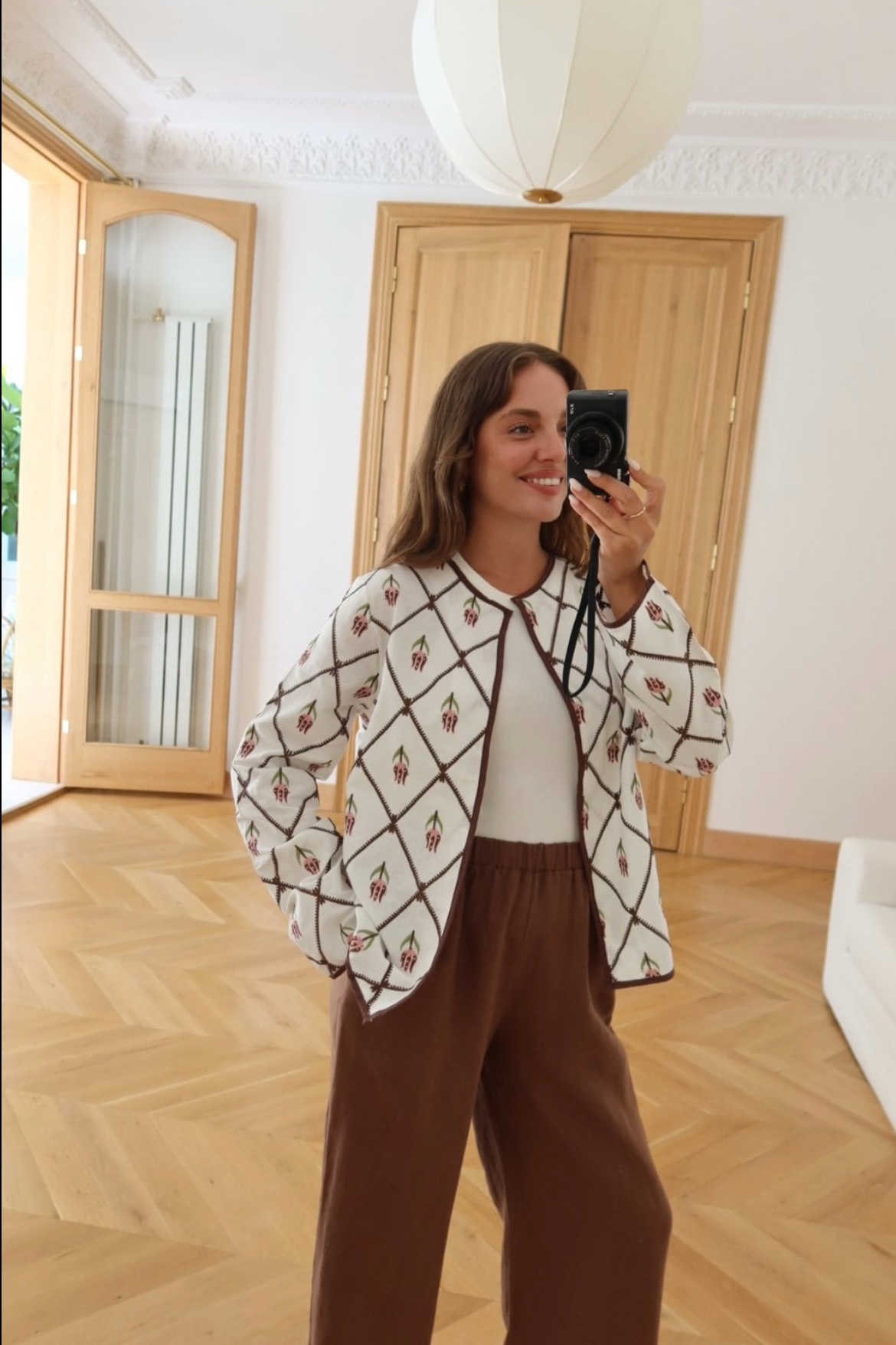 Shirt embroidery rose brown
