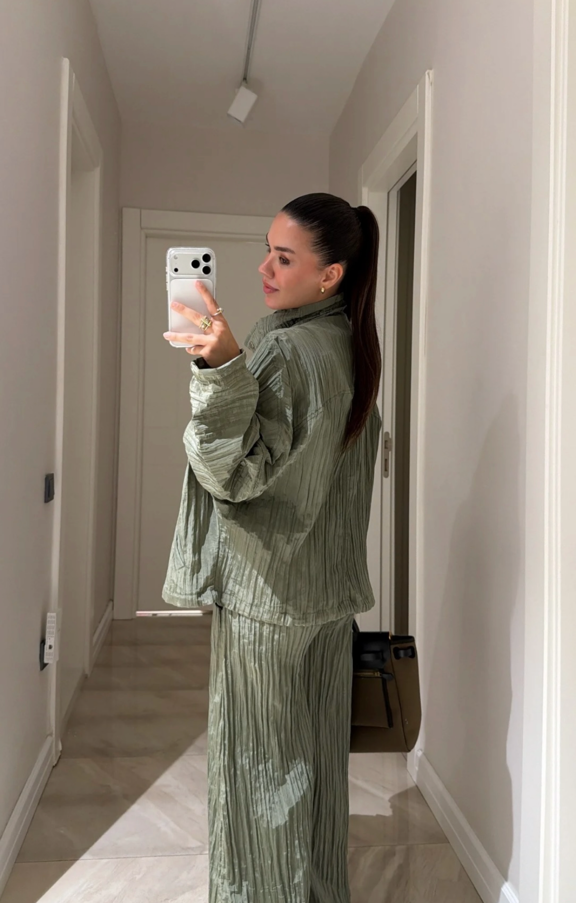 Set olive pleated
