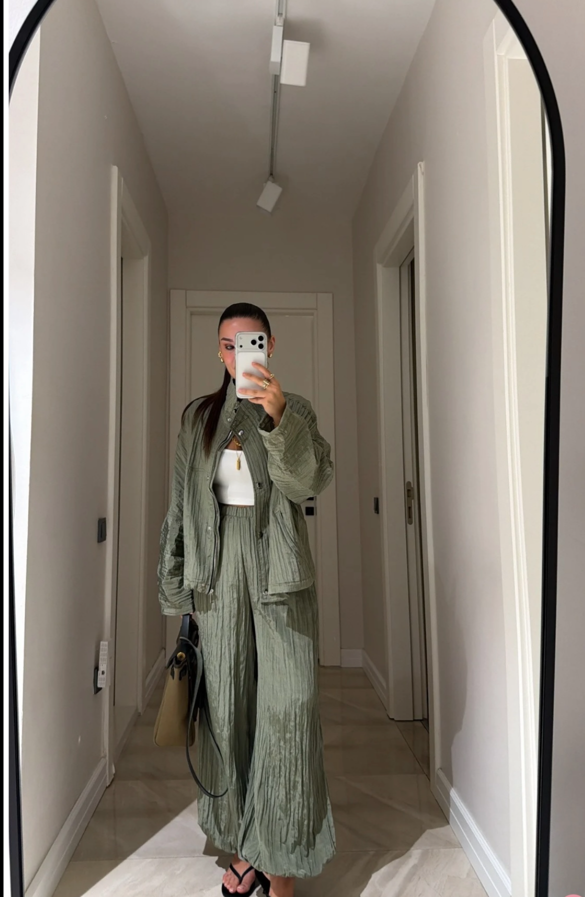 Set olive pleated
