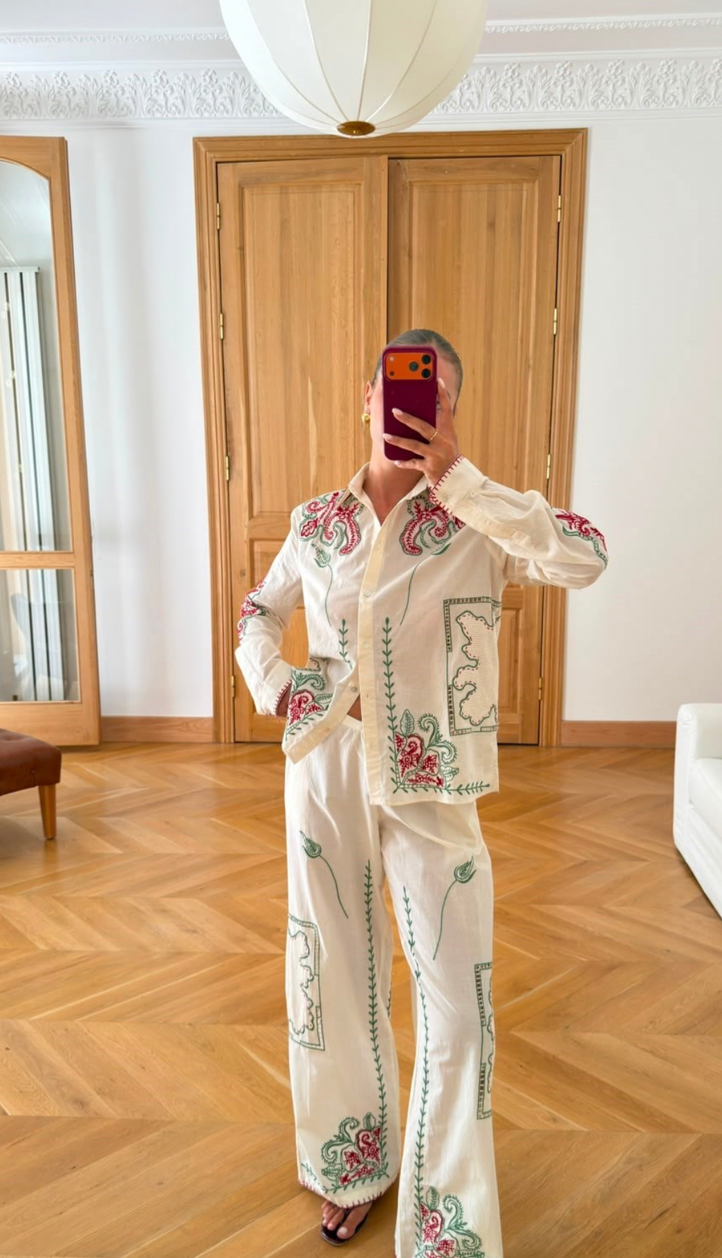 Set embroidery