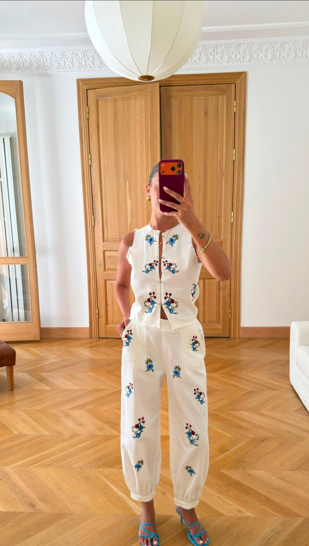 Set embroidery