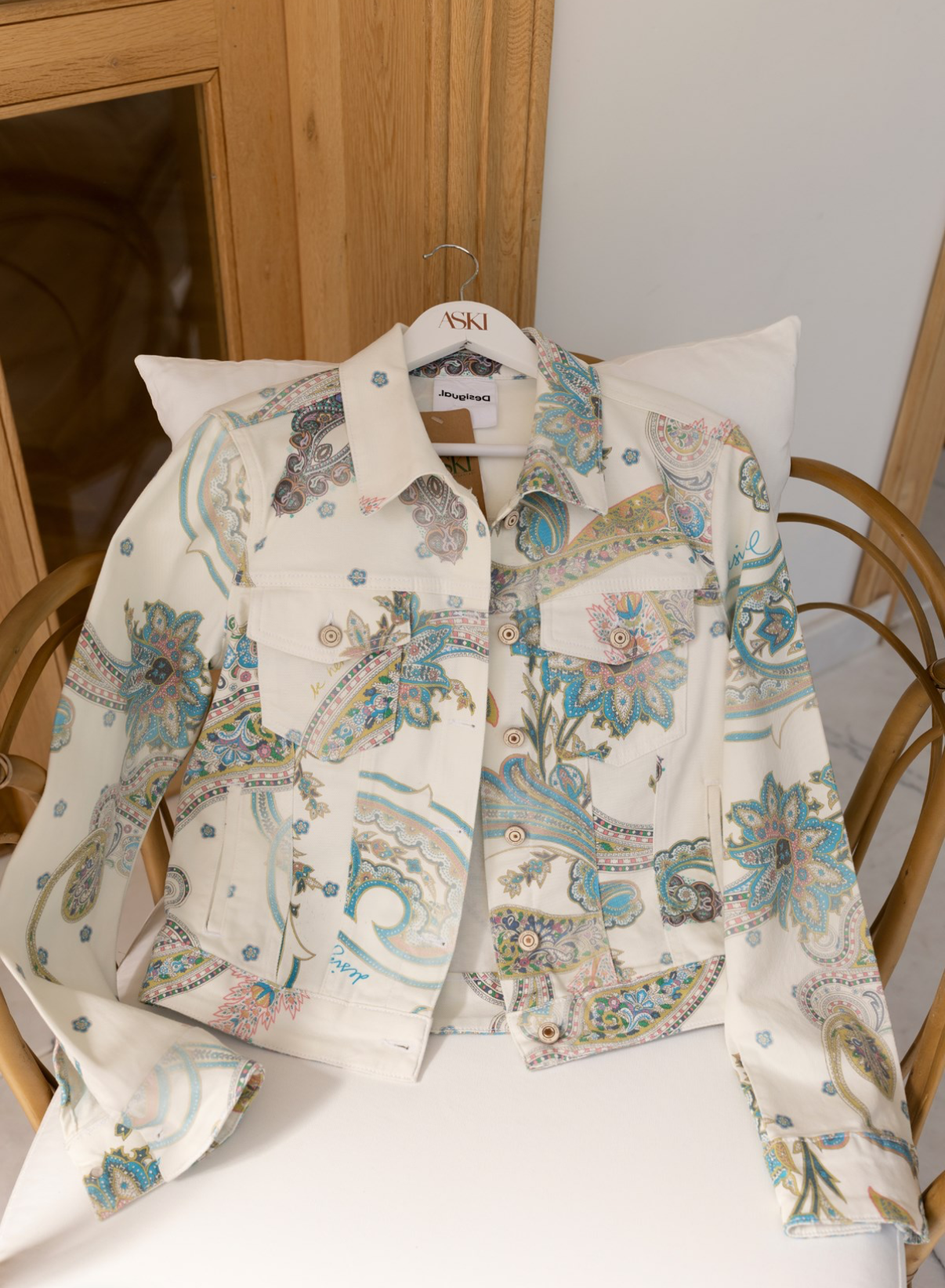 Jacket pattern floral