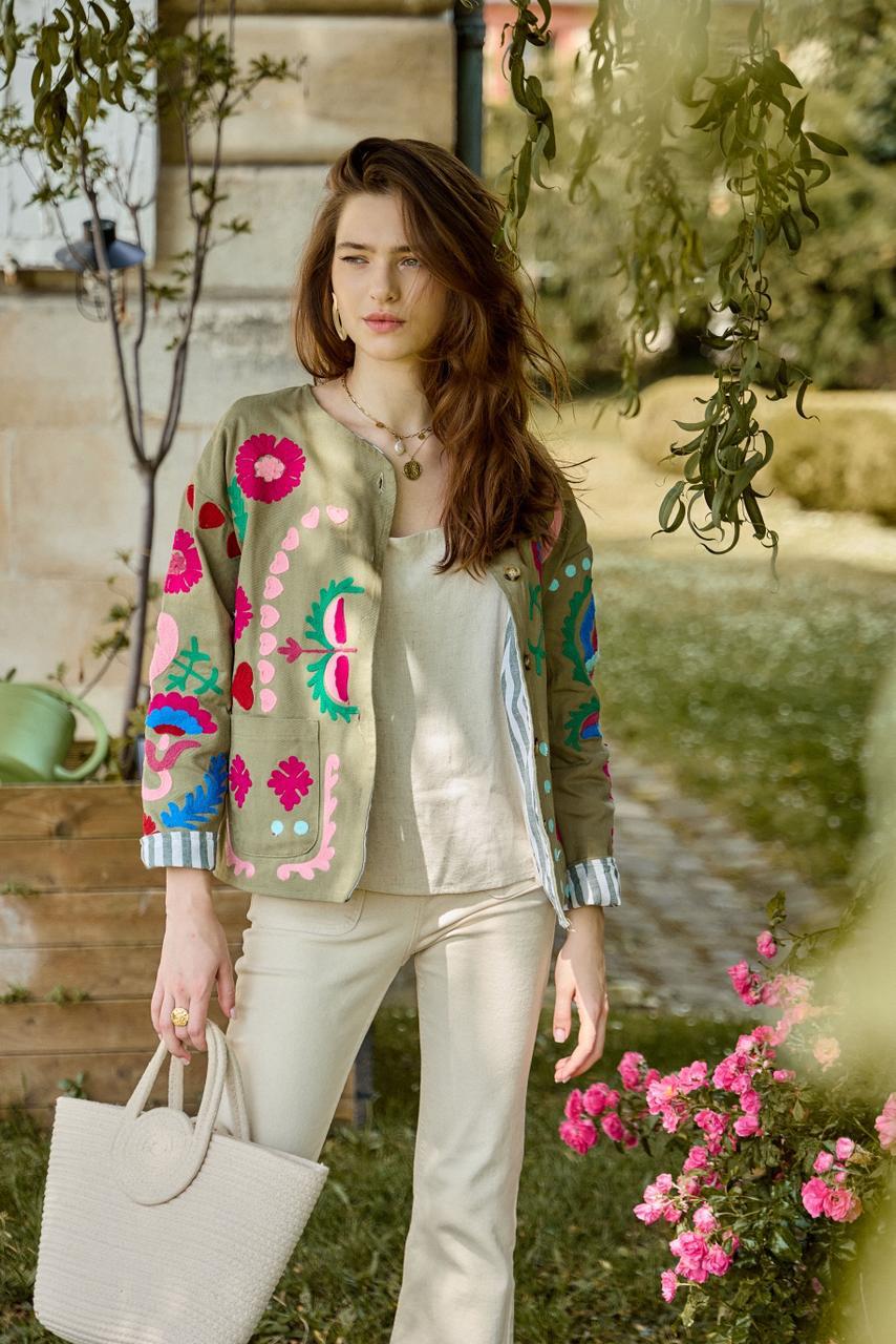 Jacket embroidery olive