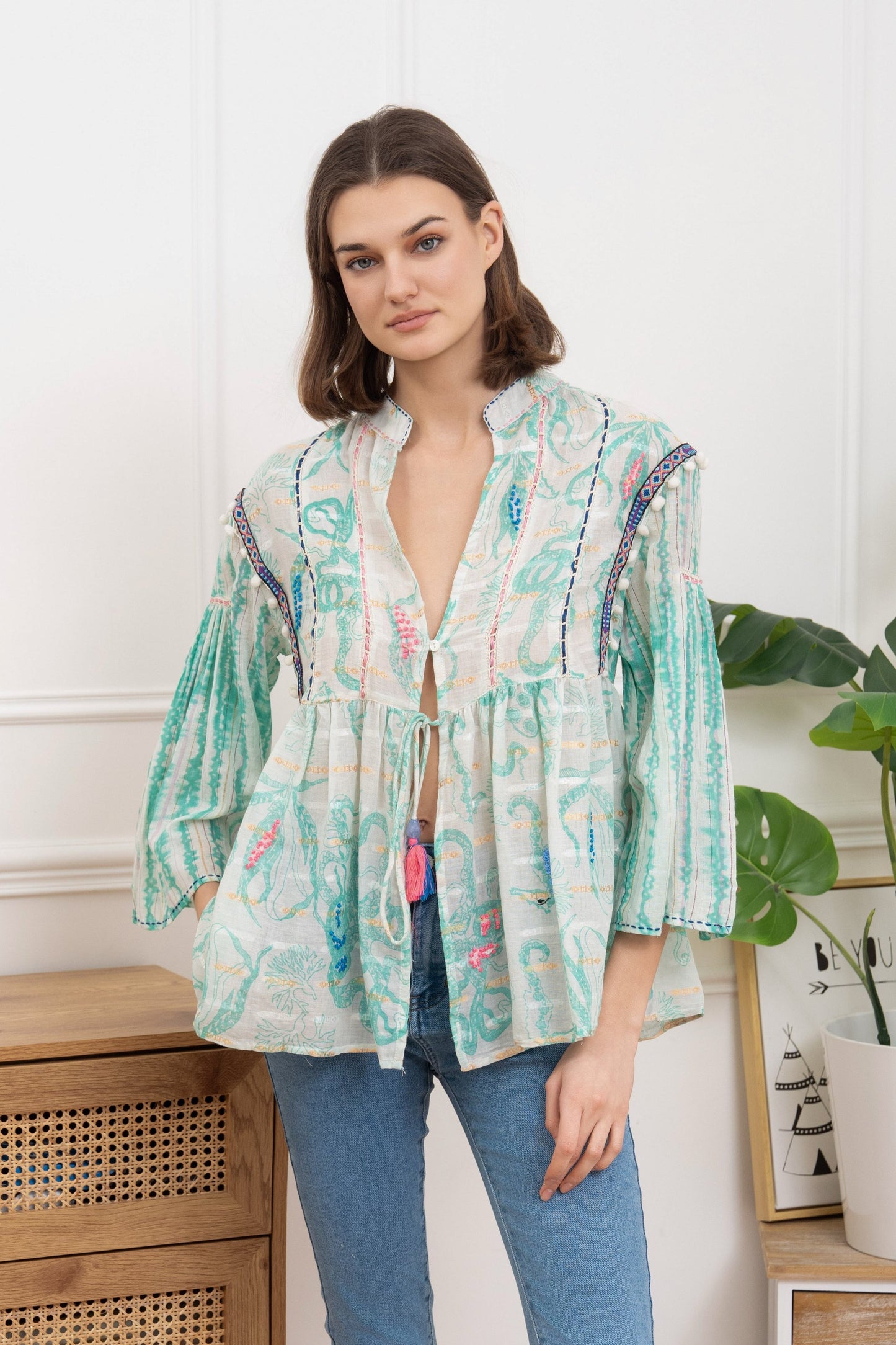 Embroidery blouse mint