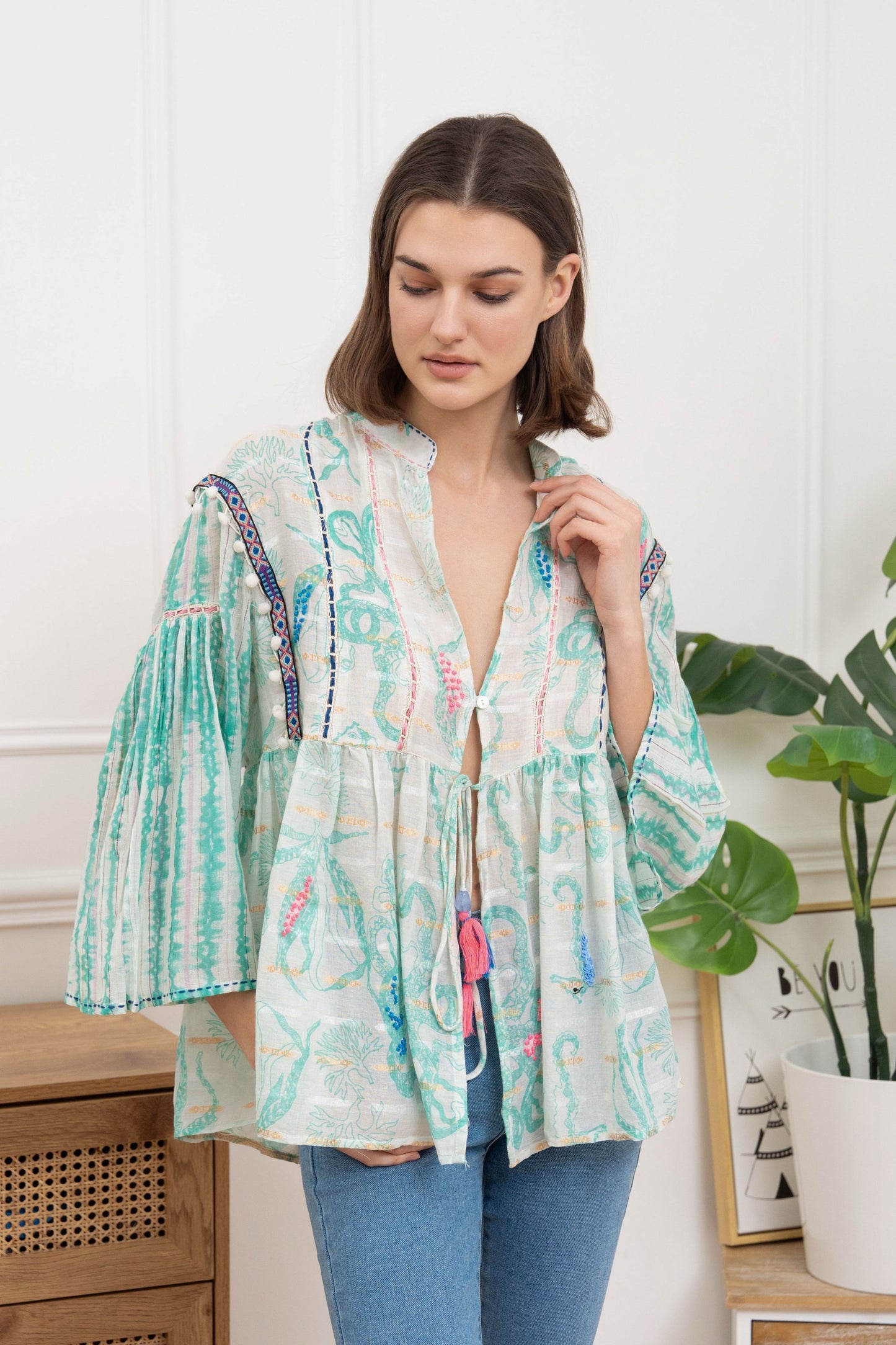 Embroidery blouse mint