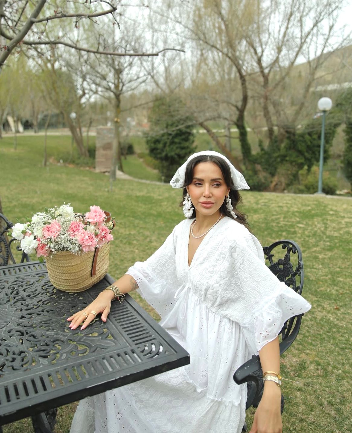 Robin Boho White