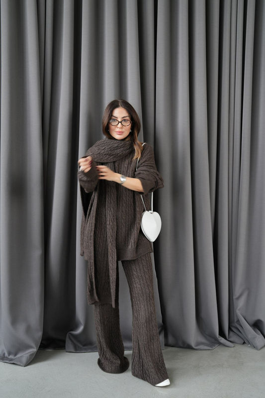 Set Brown Knitting Scarf