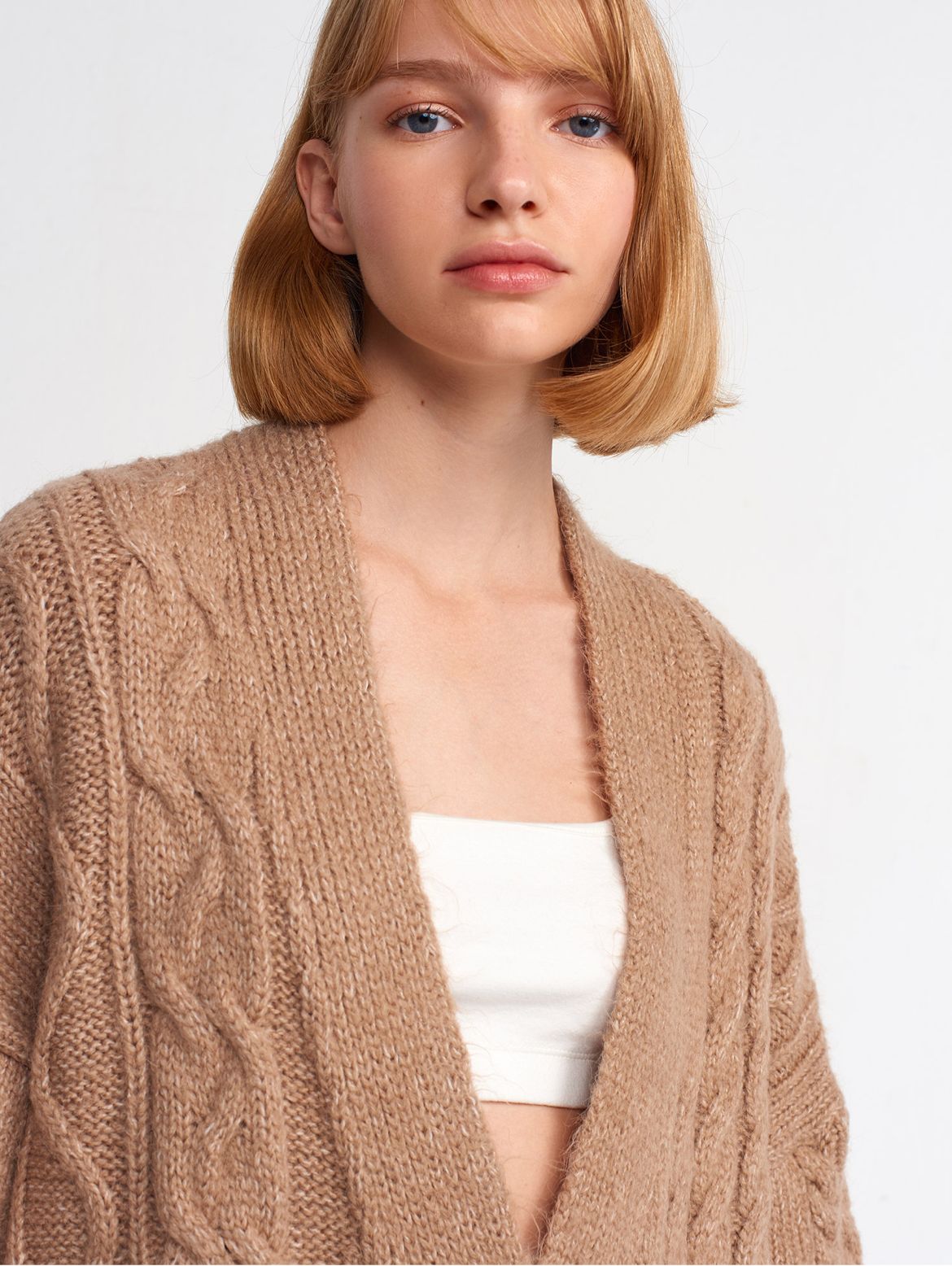 Knitted Cardigan Cafe