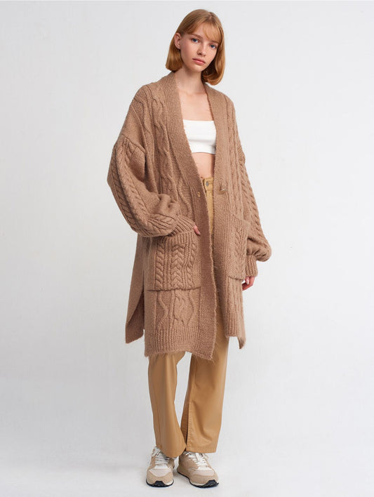 Knitted Cardigan Cafe