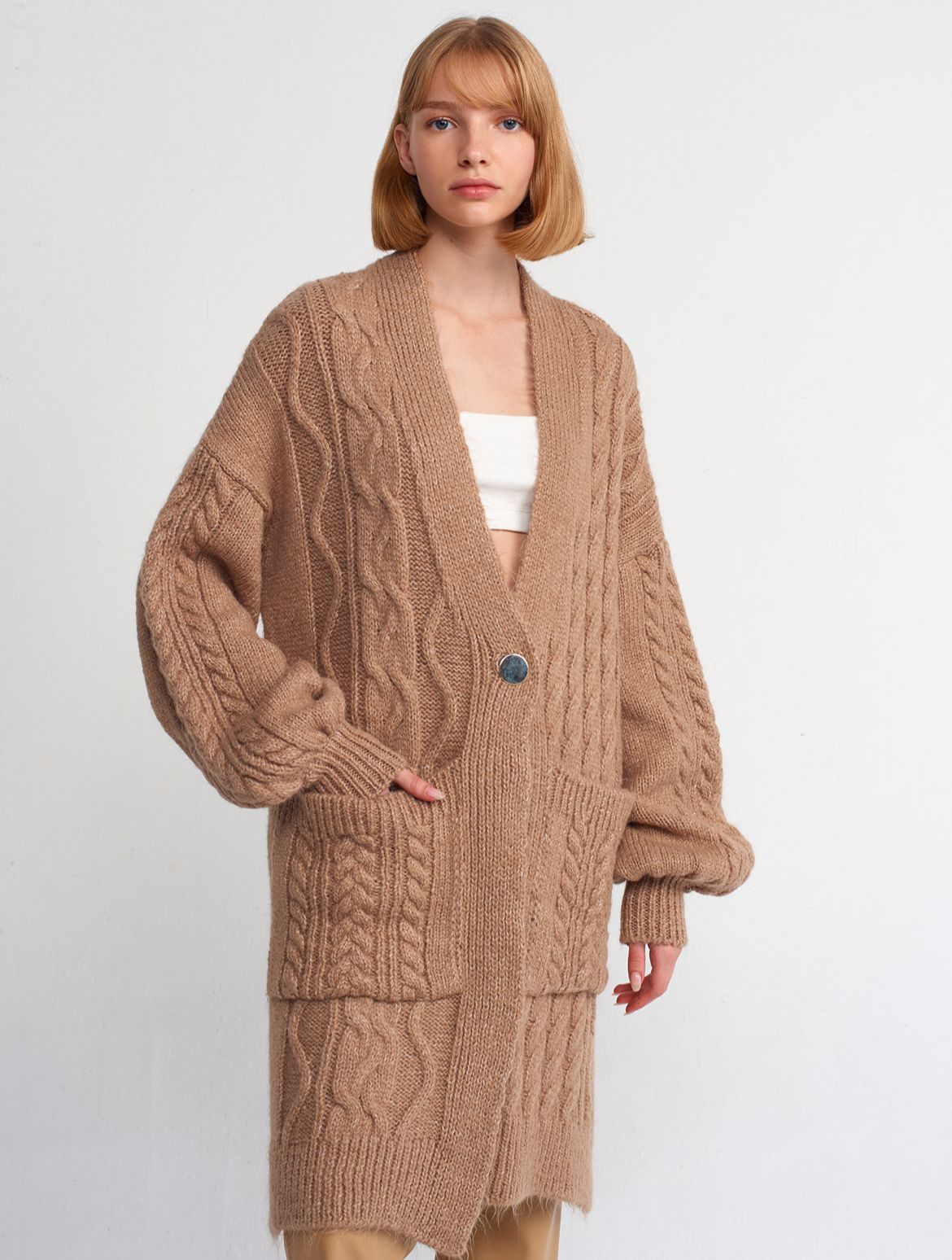 Knitted Cardigan Cafe