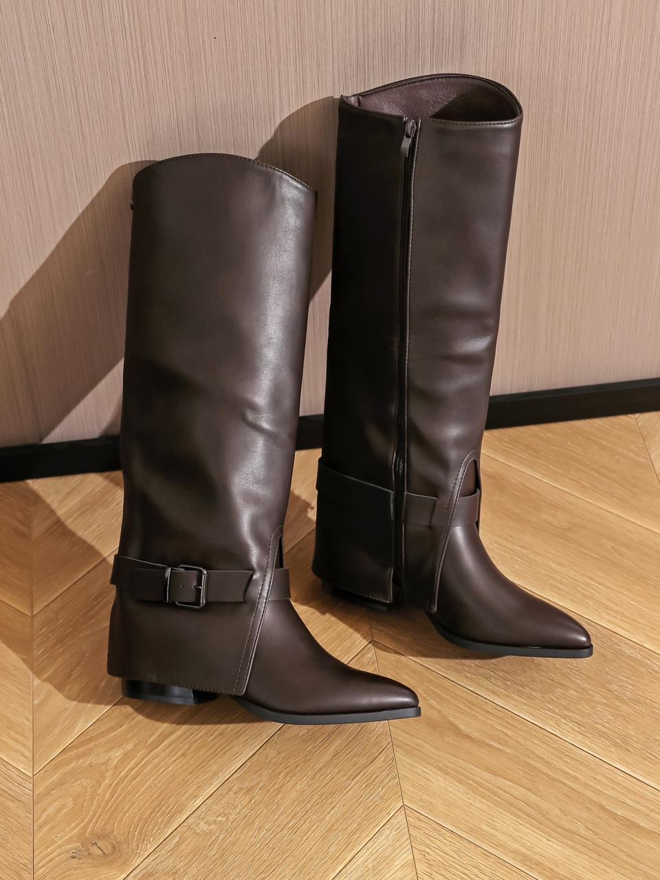 Curvy Long Boots Brown